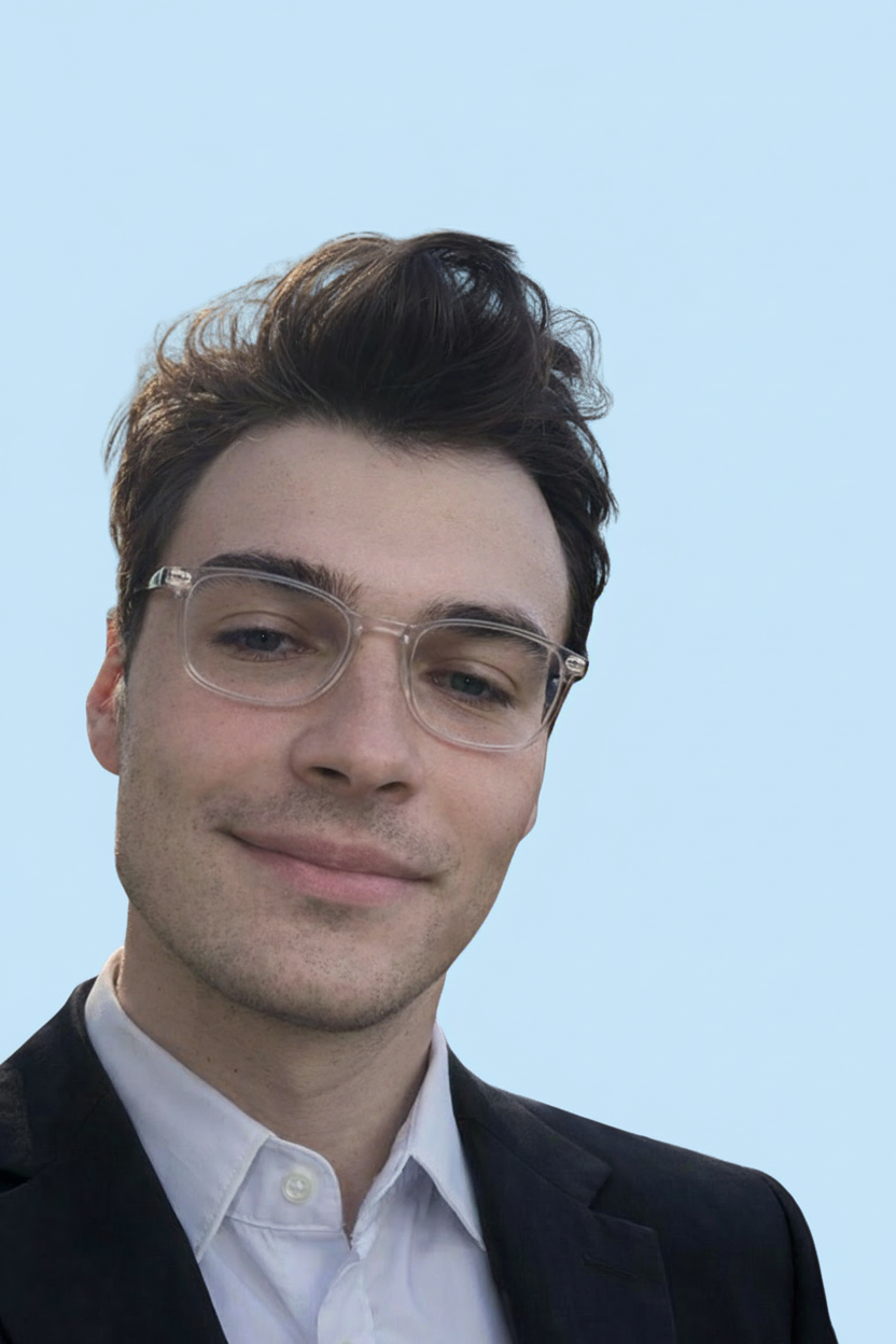 Валерий Якунин за работой